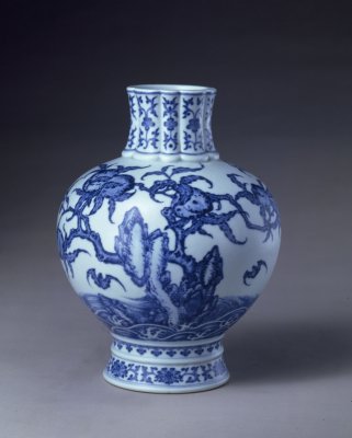 Blue and white longevity lines flower jar